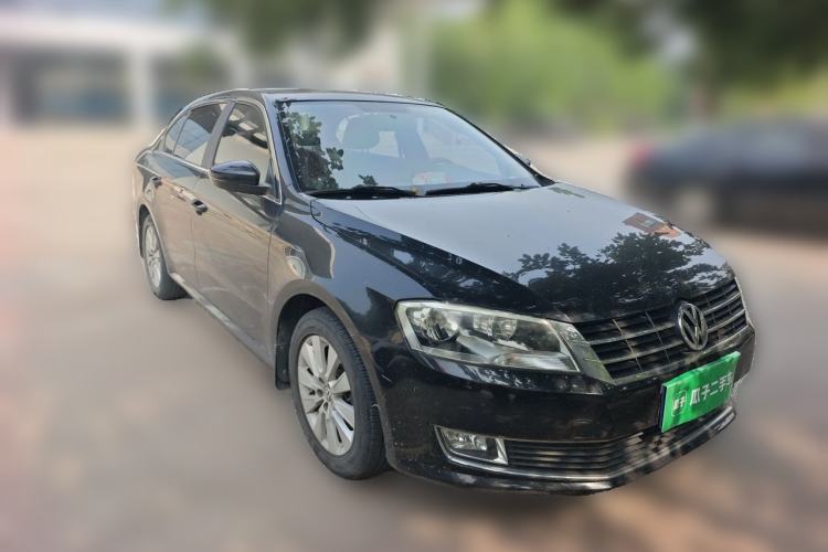 Used Volkswagen Lavida 2013 Restyled Classic 1.6L Manual Comfort Edition Front Right 45 Deg