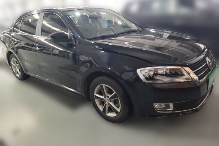 Used Volkswagen Lavida 2013 1.6L Automatic Comfort Edition Front Right 45 Deg