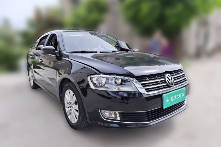 Used Volkswagen Lavida 2013 Restyled Classic 1.6L Manual Comfort Edition Front Right 45 Deg