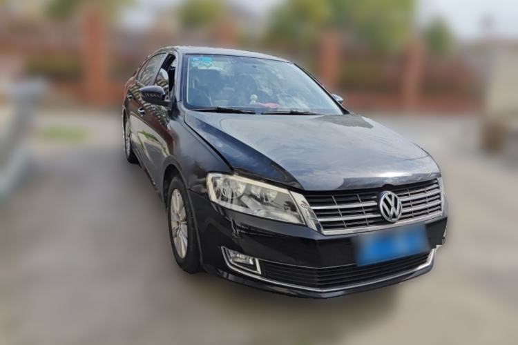 Used Volkswagen Lavida 2013 Restyled Classic 1.6L Automatic Comfort Edition Front Right 45 Deg
