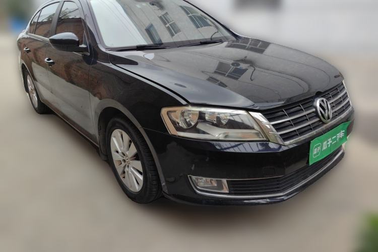 Used Volkswagen Lavida 2013 1.4TSI DSG Comfort Edition Front Right 45 Deg