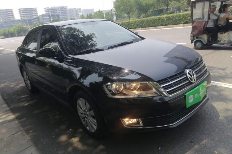 Used Volkswagen Lavida 2013 Restyled Classic 1.6L Automatic Comfort Edition Front Right 45 Deg