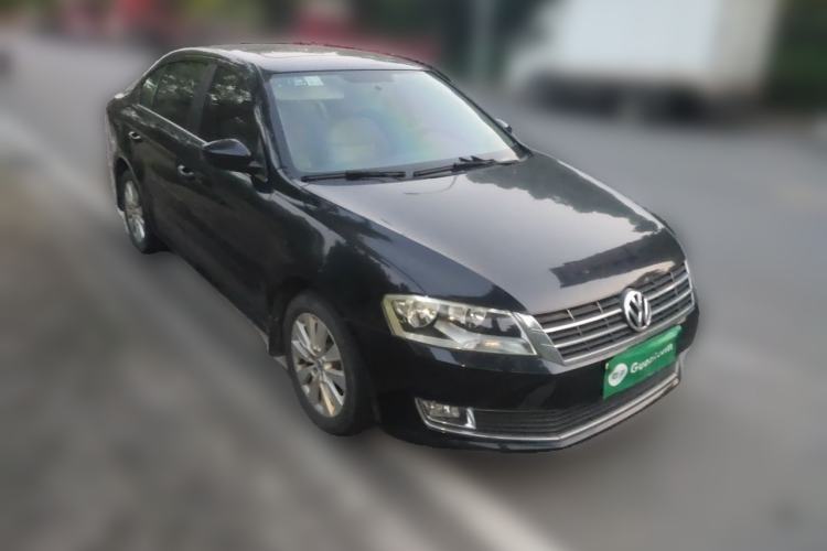 Used Volkswagen Lavida 2013 1.6L Manual Comfort Edition Front Right 45 Deg