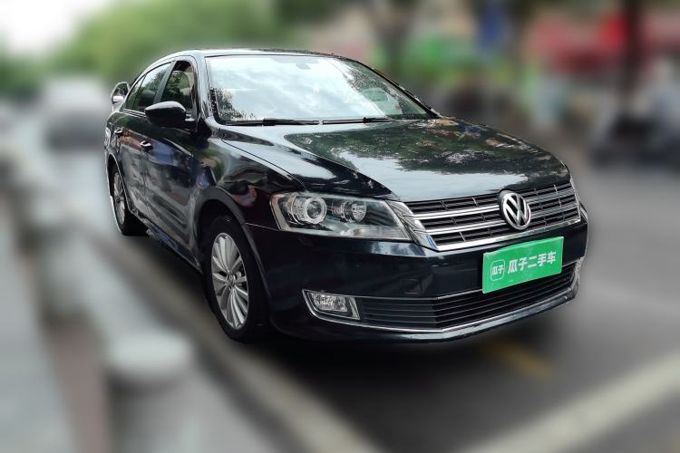 Used Volkswagen Lavida 2013 1.4TSI DSG Luxury Edition Front Right 45 Deg