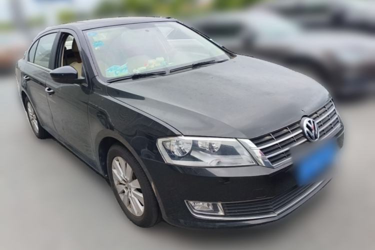 Used Volkswagen Lavida 2013 1.4TSI DSG Comfort Edition Front Right 45 Deg