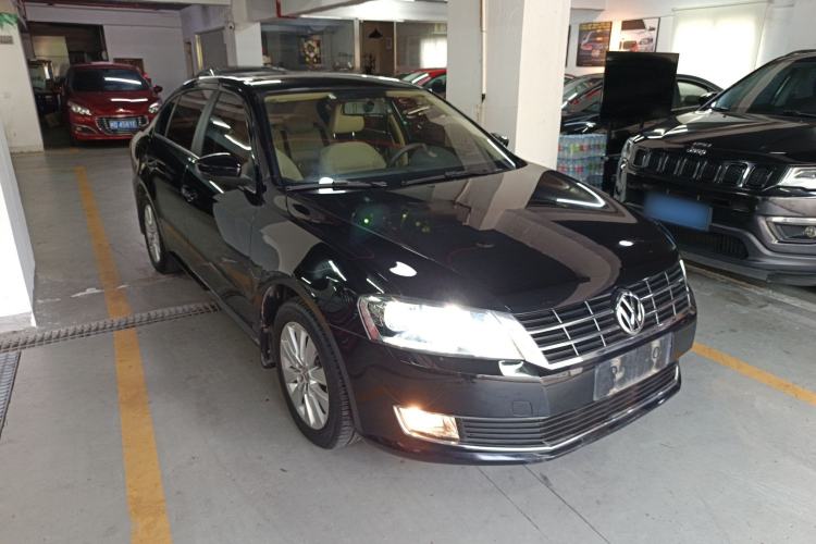 Used Volkswagen Lavida 2013 Restyled Classic 1.6L Automatic Comfort Edition Front Right 45 Deg