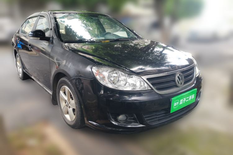 Used Volkswagen Lavida 2013 Classic 1.6L Manual Fashion Edition Front Right 45 Deg