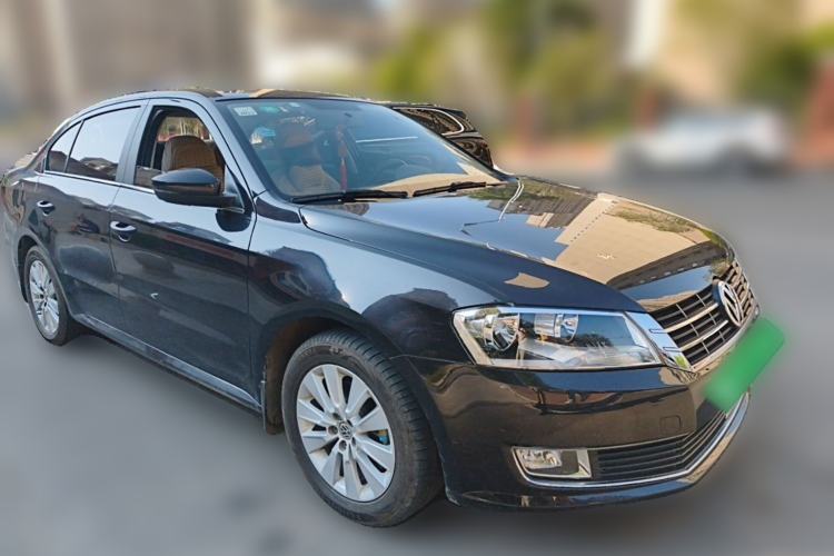 Used Volkswagen Lavida 2013 Revised Version 1.4 TSI DSG Comfort Edition Front Right 45 Deg