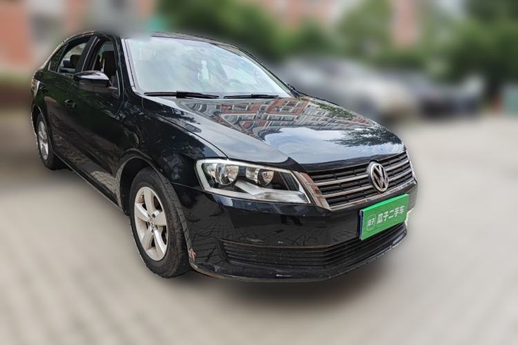 Used Volkswagen Lavida 2013 Revised Classic 1.6L Manual Fashion Edition Front Right 45 Deg