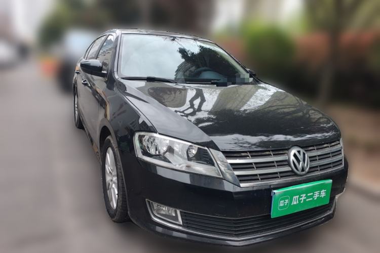Used Volkswagen Lavida 2013 Restyled Classic 1.6L Manual Comfort Edition Front Right 45 Deg