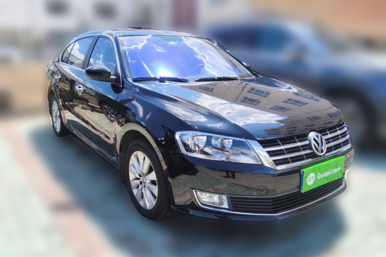 Used Volkswagen Lavida 2013 Revised Version 1.4 TSI DSG Comfort Edition Front Right 45 Deg