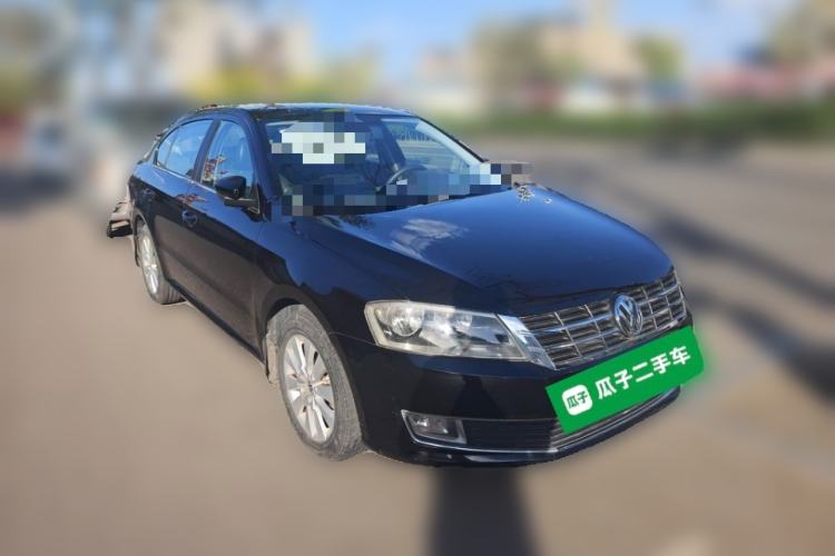 Used Volkswagen Lavida 2013 Restyled Classic 1.6L Manual Comfort Edition Front Right 45 Deg