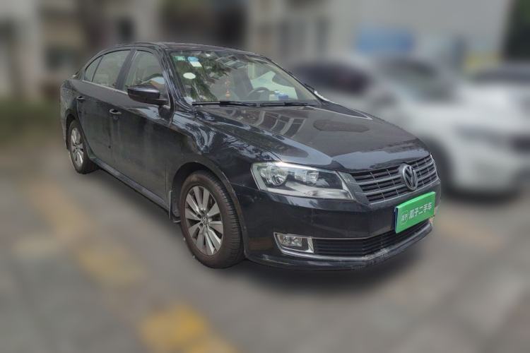 Used Volkswagen Lavida 2013 1.4TSI Manual Comfort Edition Front Right 45 Deg