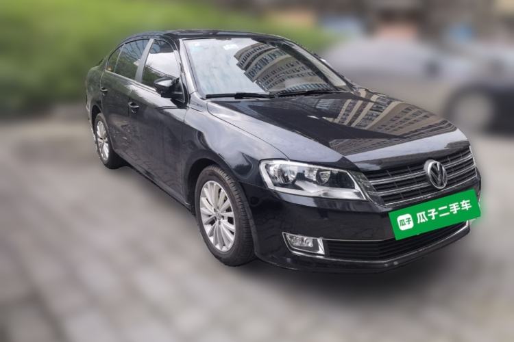 Used Volkswagen Lavida 2013 Revised Version 1.6L Automatic Luxury Edition Front Right 45 Deg