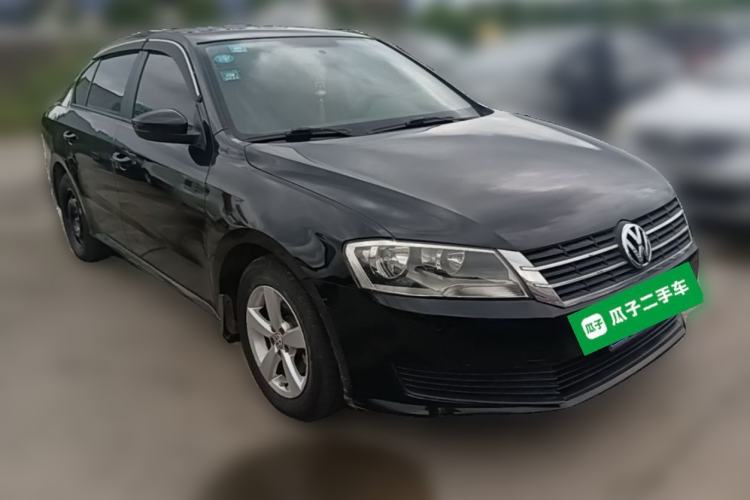 Used Volkswagen Lavida 2013 1.6L Manual Fashion Edition Front Right 45 Deg