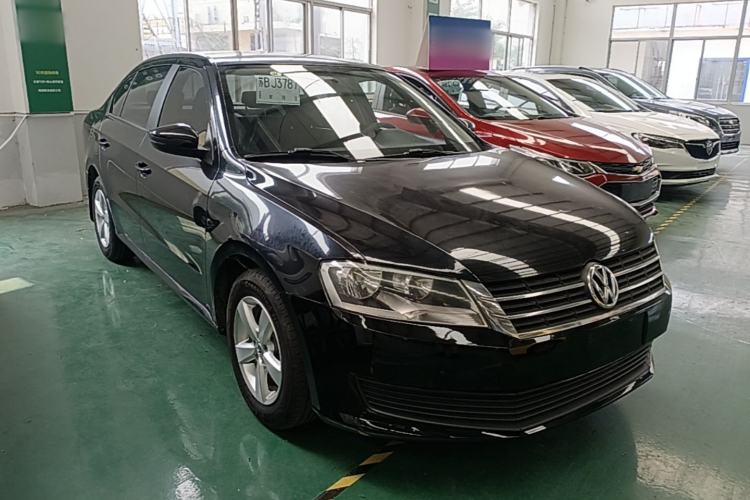 Used Volkswagen Lavida 2013 Revised Classic 1.6L Automatic Fashion Edition Front Right 45 Deg