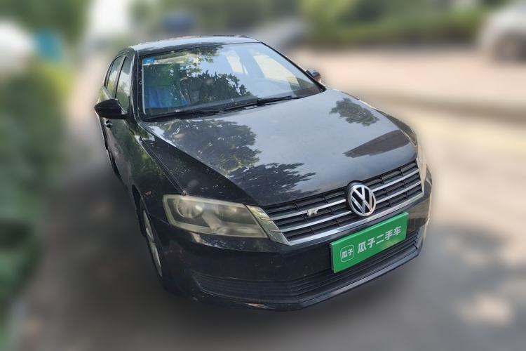 Used Volkswagen Lavida 2013 Revised Classic 1.6L Automatic Fashion Edition Front Right 45 Deg