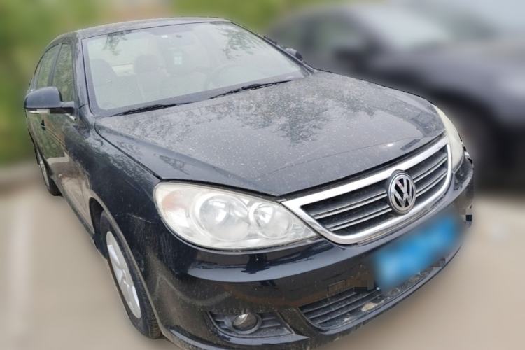 Used Volkswagen Lavida 2013 Classic 1.6L Manual Fashion Edition Front Right 45 Deg