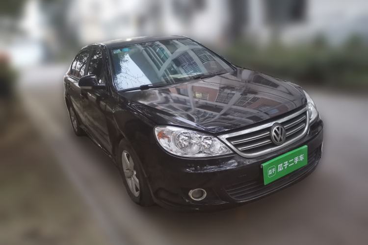 Used Volkswagen Lavida 2013 Classic 1.6L Manual Fashion Edition Front Right 45 Deg