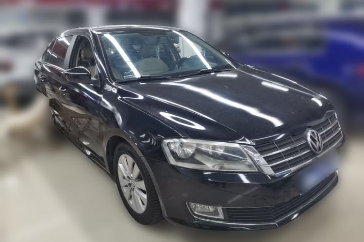 Used Volkswagen Lavida 2013 Revised Version 1.4 TSI DSG Comfort Edition Front Right 45 Deg
