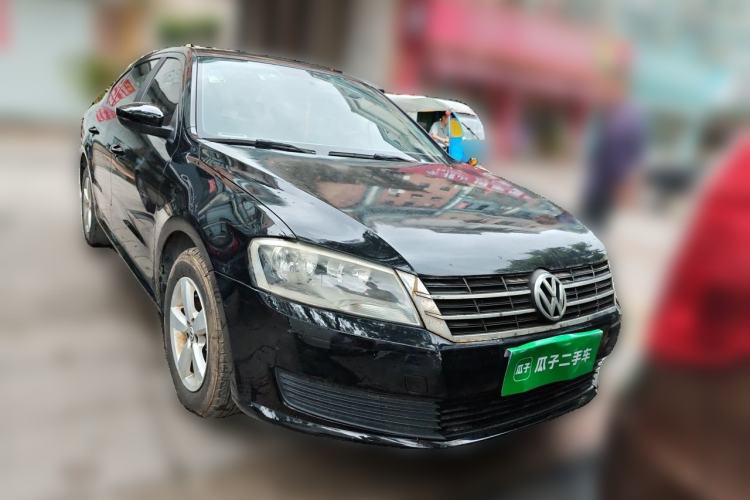 Used Volkswagen Lavida 2013 Revised Classic 1.6L Manual Fashion Edition Front Right 45 Deg