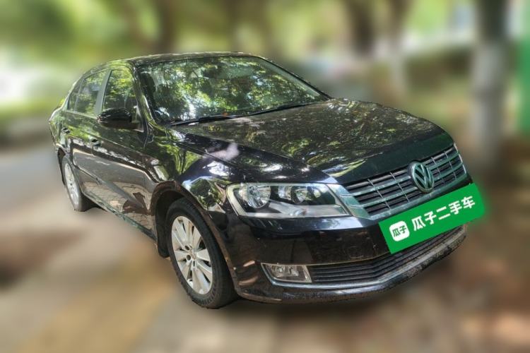 Used Volkswagen Lavida 2013 Restyled Classic 1.6L Manual Comfort Edition Front Right 45 Deg