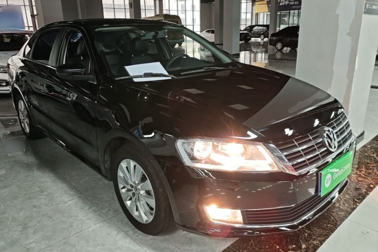 Used Volkswagen Lavida 2013 Restyled Classic 1.6L Automatic Comfort Edition Front Right 45 Deg
