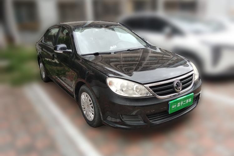 Used Volkswagen Lavida 2013 Classic 1.6L Manual Fashion Edition Front Right 45 Deg