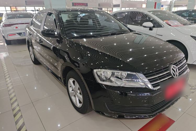 Used Volkswagen Lavida 2013 Revised Classic 1.6L Automatic Fashion Edition Front Right 45 Deg