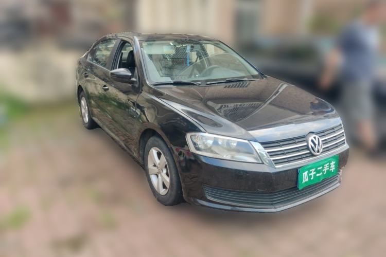 Used Volkswagen Lavida 2013 Revised Classic 1.6L Automatic Fashion Edition Front Right 45 Deg