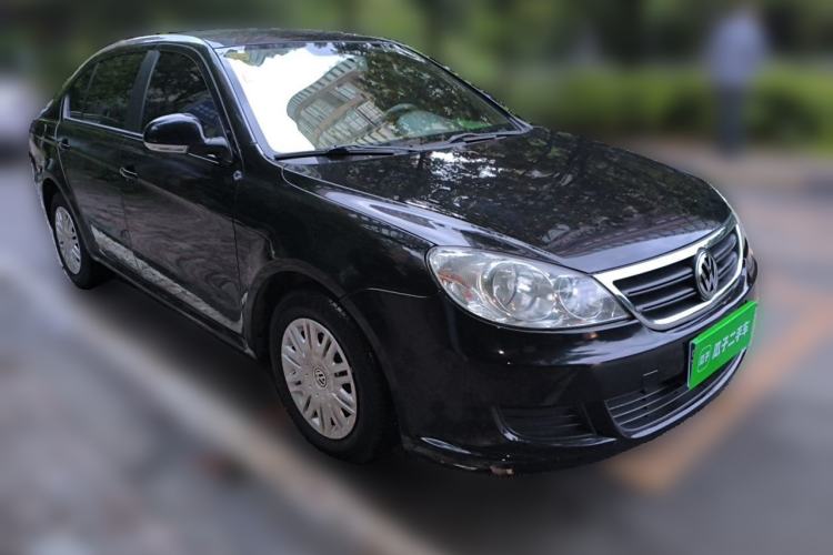Used Volkswagen Lavida 2013 Classic 1.6L Manual Fashion Edition Front Right 45 Deg