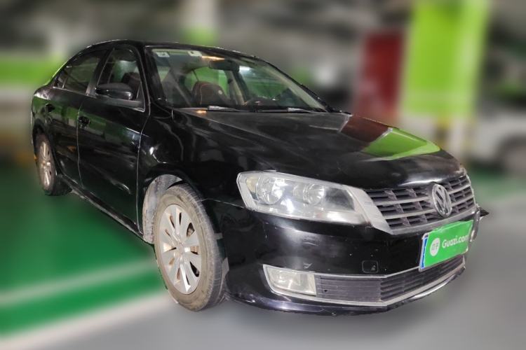 Used Volkswagen Lavida 2013 1.6L Manual Comfort Edition Front Right 45 Deg