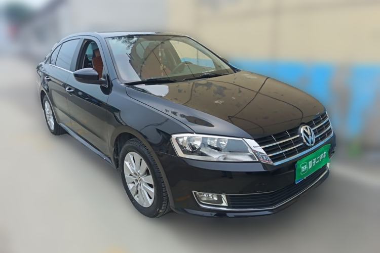 Used Volkswagen Lavida 2013 Revised Version 1.4 TSI DSG Comfort Edition Front Right 45 Deg