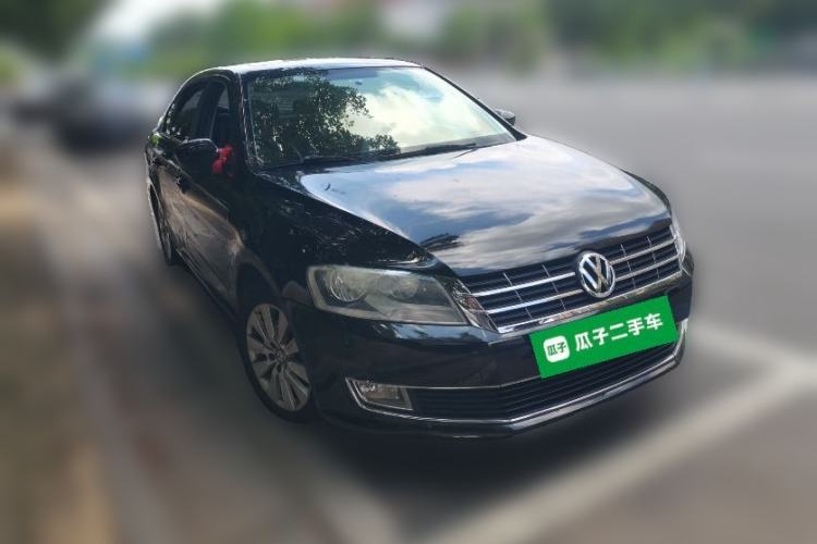 Used Volkswagen Lavida 2013 Revised Version 1.4 TSI DSG Comfort Edition Front Right 45 Deg