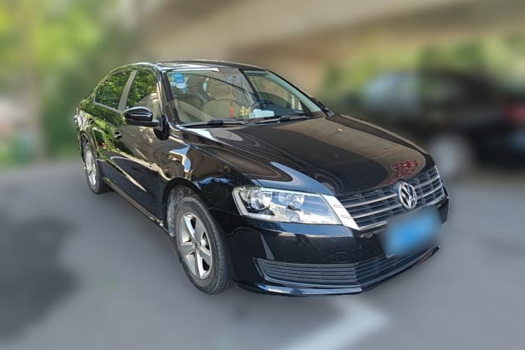 Used Volkswagen Lavida 2013 Revised Classic 1.6L Manual Fashion Edition Front Right 45 Deg