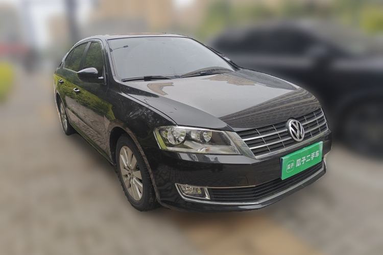 Used Volkswagen Lavida 2013 Restyled Classic 1.6L Manual Comfort Edition Front Right 45 Deg