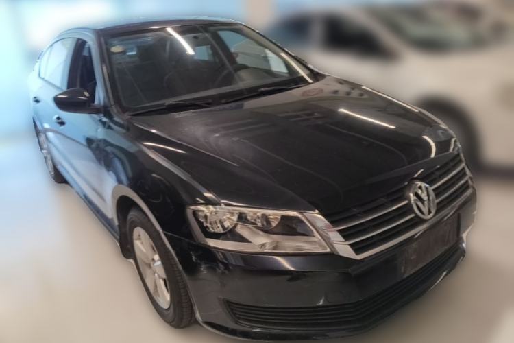 Used Volkswagen Lavida 2013 Revised Classic 1.6L Automatic Fashion Edition Front Right 45 Deg