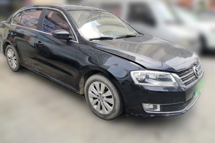 Used Volkswagen Lavida 2013 Restyled Classic 1.6L Manual Comfort Edition Front Right 45 Deg