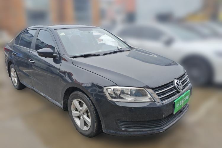 Used Volkswagen Lavida 2013 Revised Classic 1.6L Automatic Fashion Edition Front Right 45 Deg