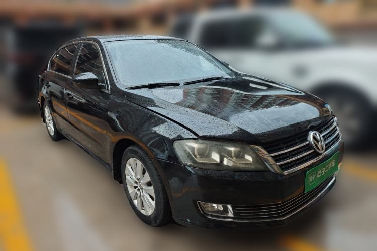 Used Volkswagen Lavida 2013 1.4TSI DSG Comfort Edition Front Right 45 Deg