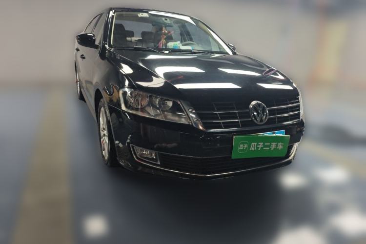 Used Volkswagen Lavida 2013 Restyled Classic 1.6L Manual Comfort Edition Front Right 45 Deg
