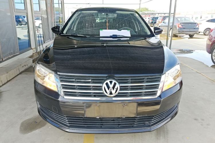 Used Volkswagen Lavida 2013 Revised Classic 1.6L Manual Fashion Edition Front