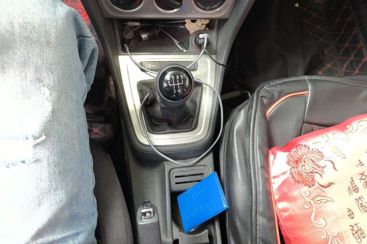 Used Volkswagen Lavida 2013 Revised Classic 1.6L Manual Fashion Edition Gear Lever