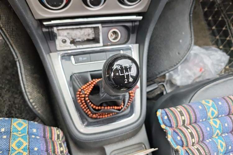 Used Volkswagen Lavida 2013 1.4TSI Manual Comfort Edition Gear Lever