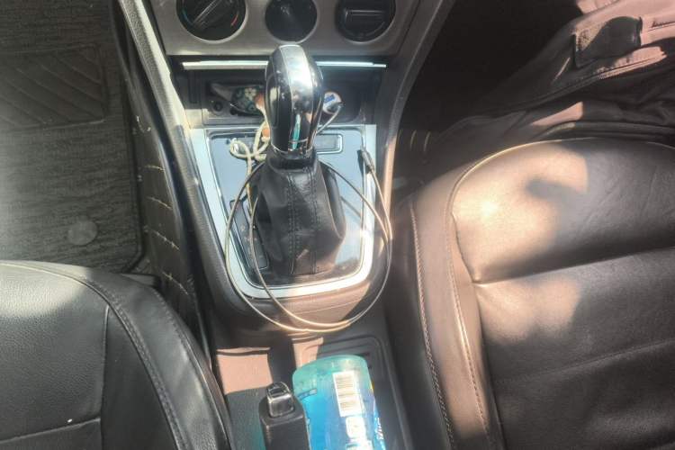 Used Volkswagen Lavida 2013 Restyled Classic 1.6L Automatic Comfort Edition Gear Lever