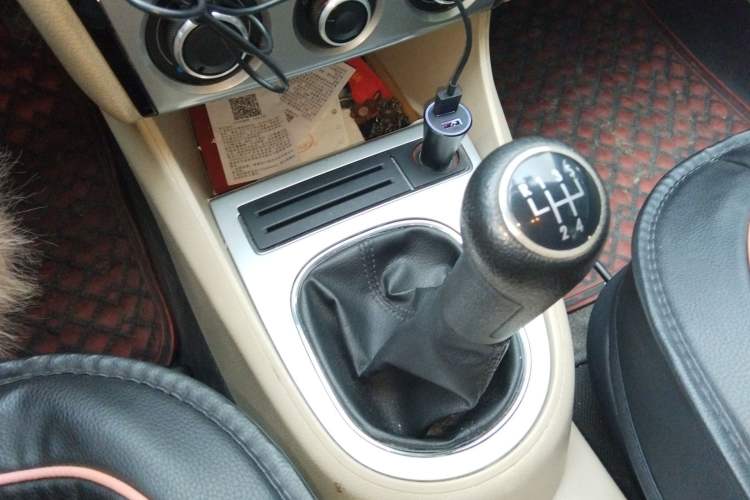 Used Volkswagen Lavida 2013 Classic 1.6L Manual Fashion Edition Gear Lever