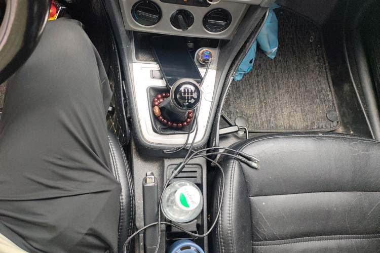 Used Volkswagen Lavida 2013 Revised Classic 1.6L Manual Fashion Edition Gear Lever