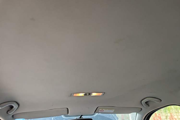 Used Volkswagen Lavida 2013 Revised Classic 1.6L Manual Fashion Edition Headliner