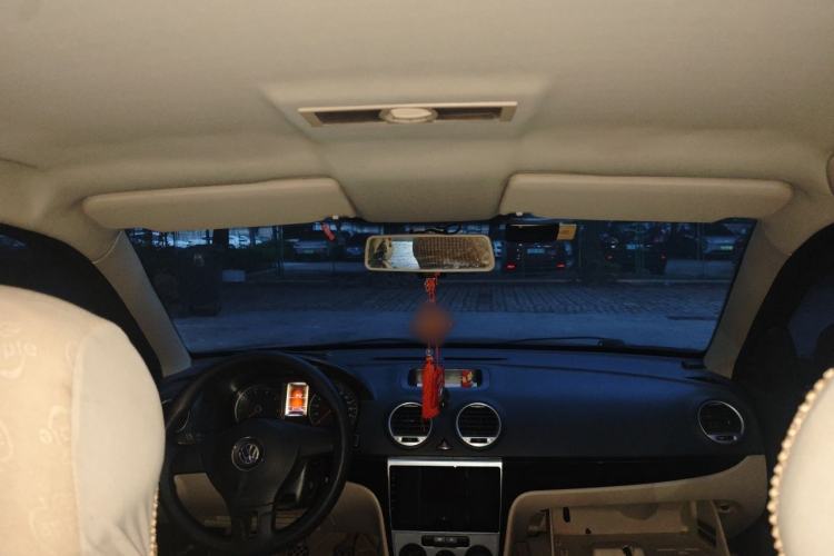 Used Volkswagen Lavida 2013 Classic 1.6L Manual Fashion Edition Headliner