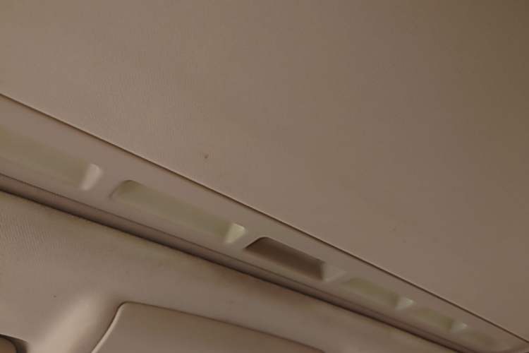 Used Volkswagen Lavida 2013 Restyled Classic 1.6L Automatic Comfort Edition Headliner